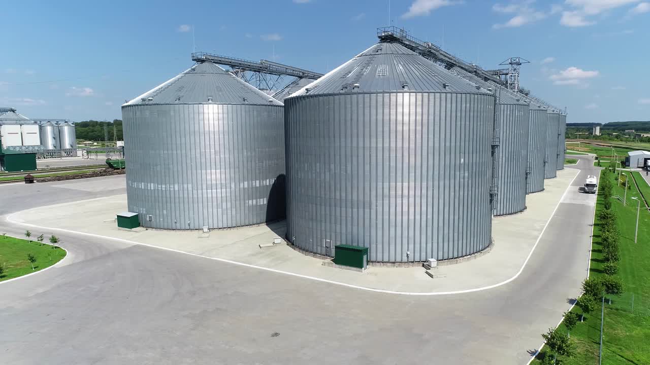 饲料生产的关键素材与技术优化